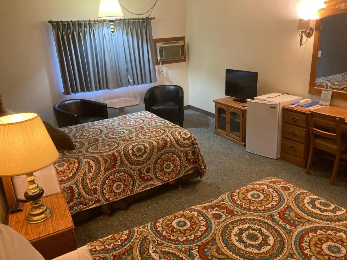 Landmark Motel Clintonville Eksteriør bilde