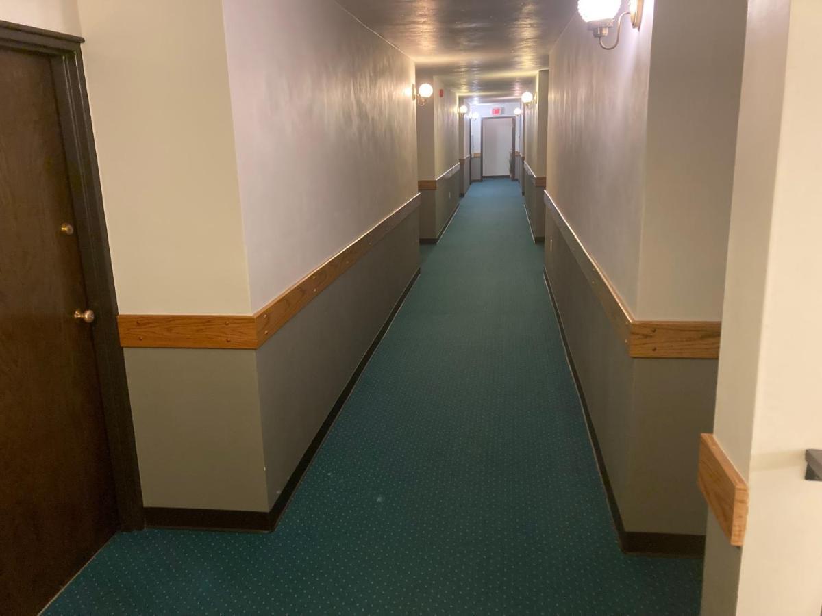 Landmark Motel Clintonville Eksteriør bilde