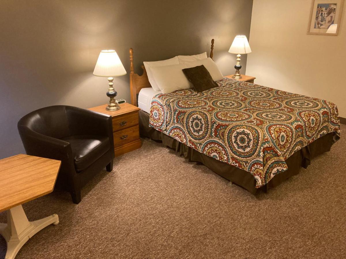 Landmark Motel Clintonville Eksteriør bilde