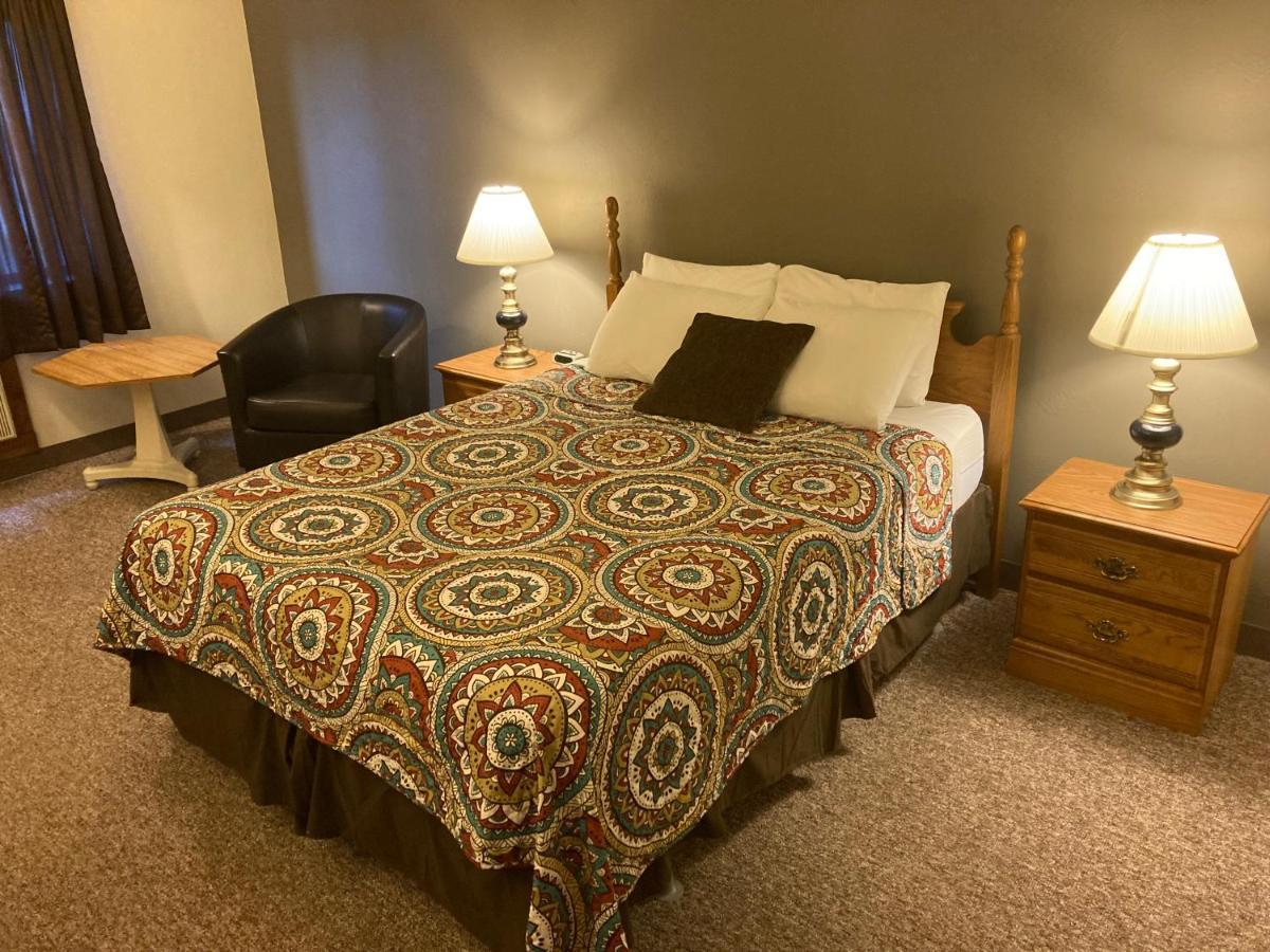 Landmark Motel Clintonville Eksteriør bilde